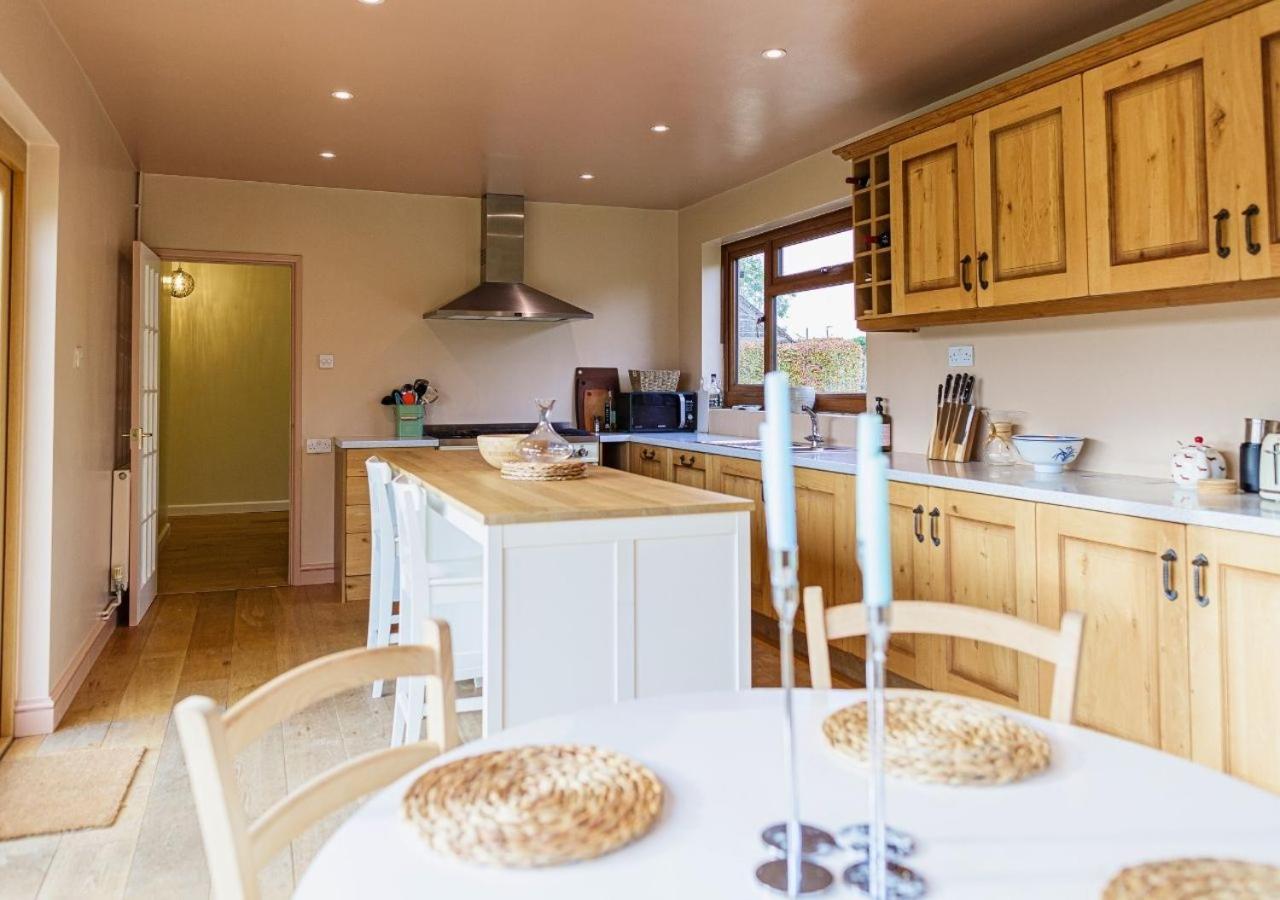 Charming 3Bd Cotswolds Family Retreat Villa Bourton-on-the-Water Exterior photo
